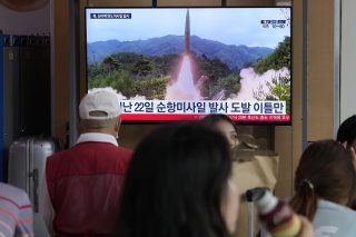 Les deux missiles ont parcouru 400 km et se sont écrasés dans la mer du Japon.